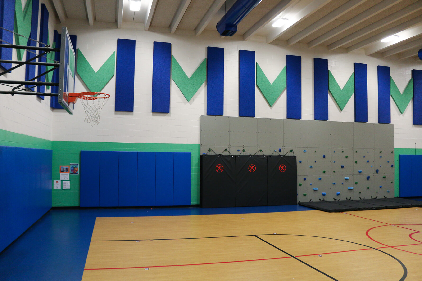 Meadowbrook Elementary School In North Kansas City School District - Gymnasium and Rock Wall