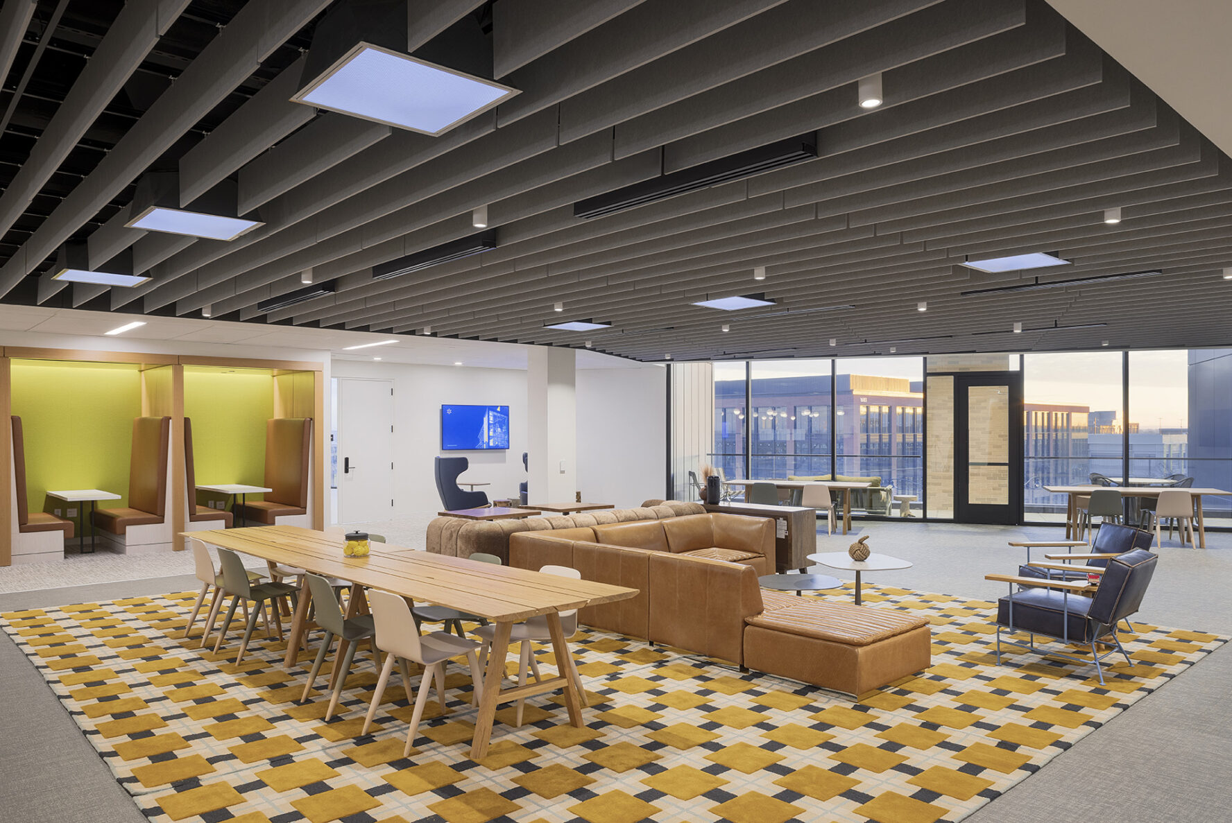empty collaboration space at Walmart's Sam Walton Hall, built by McCownGordon in northwest Arkansas